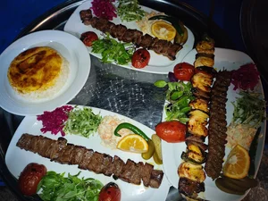 رستوران باغ سهیل 5