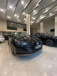 نمایشگاه اتومبیل ولیعصر 3