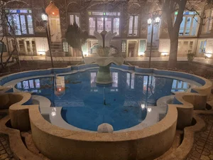 عمارت شیرخورشیدی(کافه رستوران )
