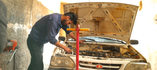تعمیرگاه اتومبیل شعبانی