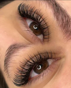خدمات تخصصی مژه و کراتین صبا اتابکی 2