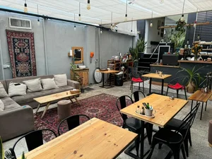 Naaria Greenhouse cafe 5