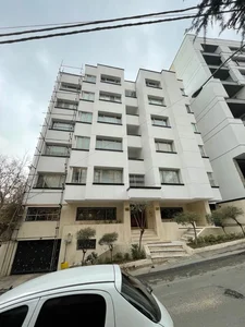 نقاش ساختمان در اقدسیه 3