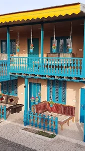 هتل سنتی<{خانه مسافربازدیدی}>