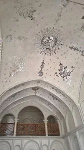 بوتیک هتل خانه لاجوردی