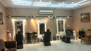 آرایشگاه زنانه نخل طلایی
