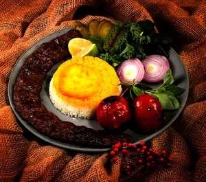 کافه رستوران لونیکا