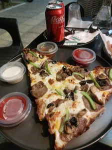 آندز مرکز تخصصی پیتزا / Pizza Andes 4