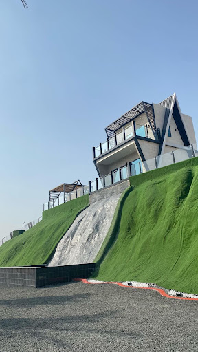 A House - Hatta