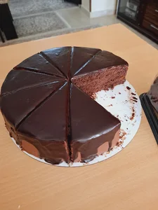 شادیخرید کیک خانگی و کافی شاپی و حلوا و