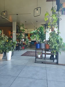 Cafe restaurant khayam کافه رستوران خیام پیتزا