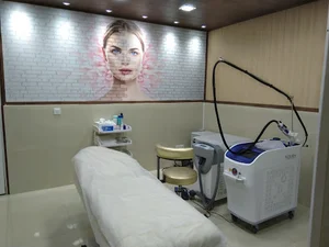کلینیک تخصصی پوست مو و زیبایی مهتاب