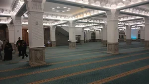مسجد مکی مکان عبادت