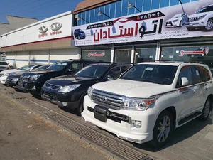 نمایشگاه اتومبیل استادان نقده