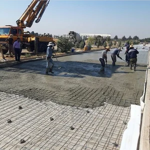 بتن ریزی کف و محوطه سازی با ماله پروانه 3