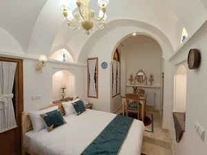 عمارت شمسه (اقامتگاه سنتی)