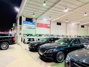 معرض نجوم الاختيار للسيارات