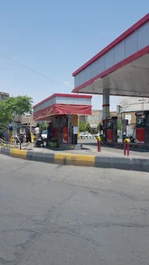 پمپ بنزین کارگر