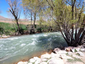 ابتدای چشمه لنگان