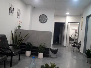 ،دکتر سارا خادم نخجیری،جراح و متخصص چشم