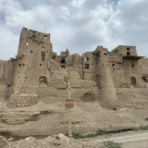 قلعه ایزدخواست