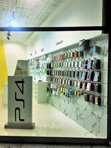 Plus store