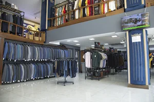 فروشگاه پوشاک خان زاد