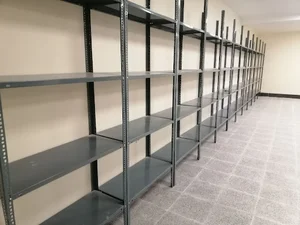 قفسه و رگال میبد مارکت