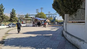 پارکینگ عمومی بیمارستان بیستون