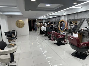 آموزشگاه قیچی طلا و آرایشگاه پارسه
