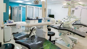 مطب دکتر حجت درویش پور متخصص ارتودنسی