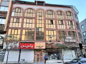 ساختمان تخت طاووس