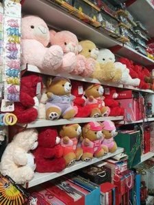 اسباب بازی و نوشت افزار طاها 3