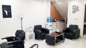 آرایشگاه ۱۰۰۰