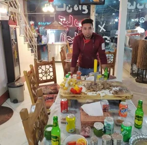 رستوران‌ جوجه‌ طلایی 2