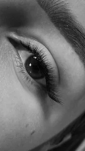 خدمات تخصصی مژه و لیفت زینا 5