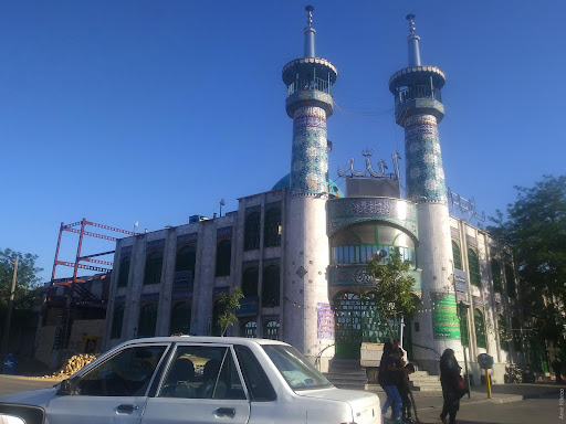 مسجد ۷۲ تن