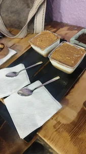 کافه وانیل Cafe Vanil