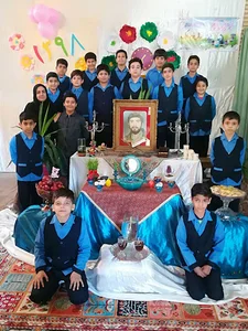 دبستان آذر یزدی