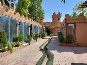 باغ و رستوران سنتی پریزاد