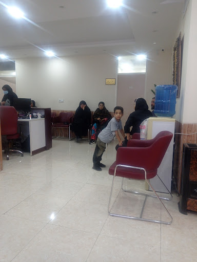 دکتر نرگس قانعی