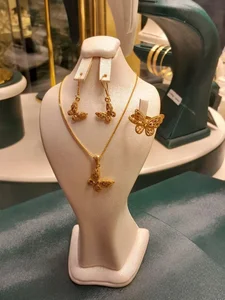 گالری طلای عزیز