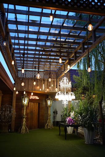 روف گاردن چوبی