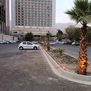 پارکینگ شبانه روزی و عمومی استقلال