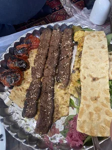 رستوران و تهیه غذای اسفندیاری