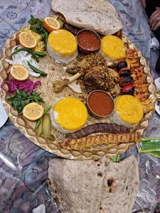 رستوران طاووس
