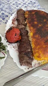رستوران معین