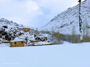 چشمه آب گرم زیارت شفاذول یخ سوز