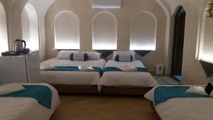 هتل سنتی طاق چشمه