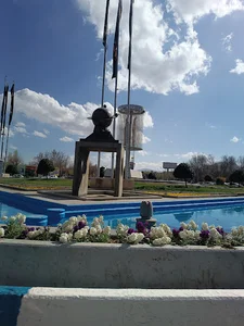 میدان بزرگمهر